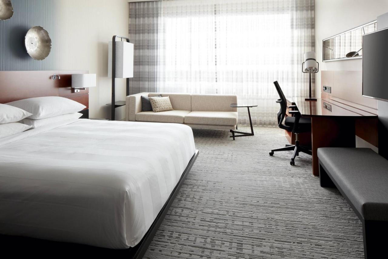 Marriott Montreal Airport In-Terminal Hotel Dorval Esterno foto