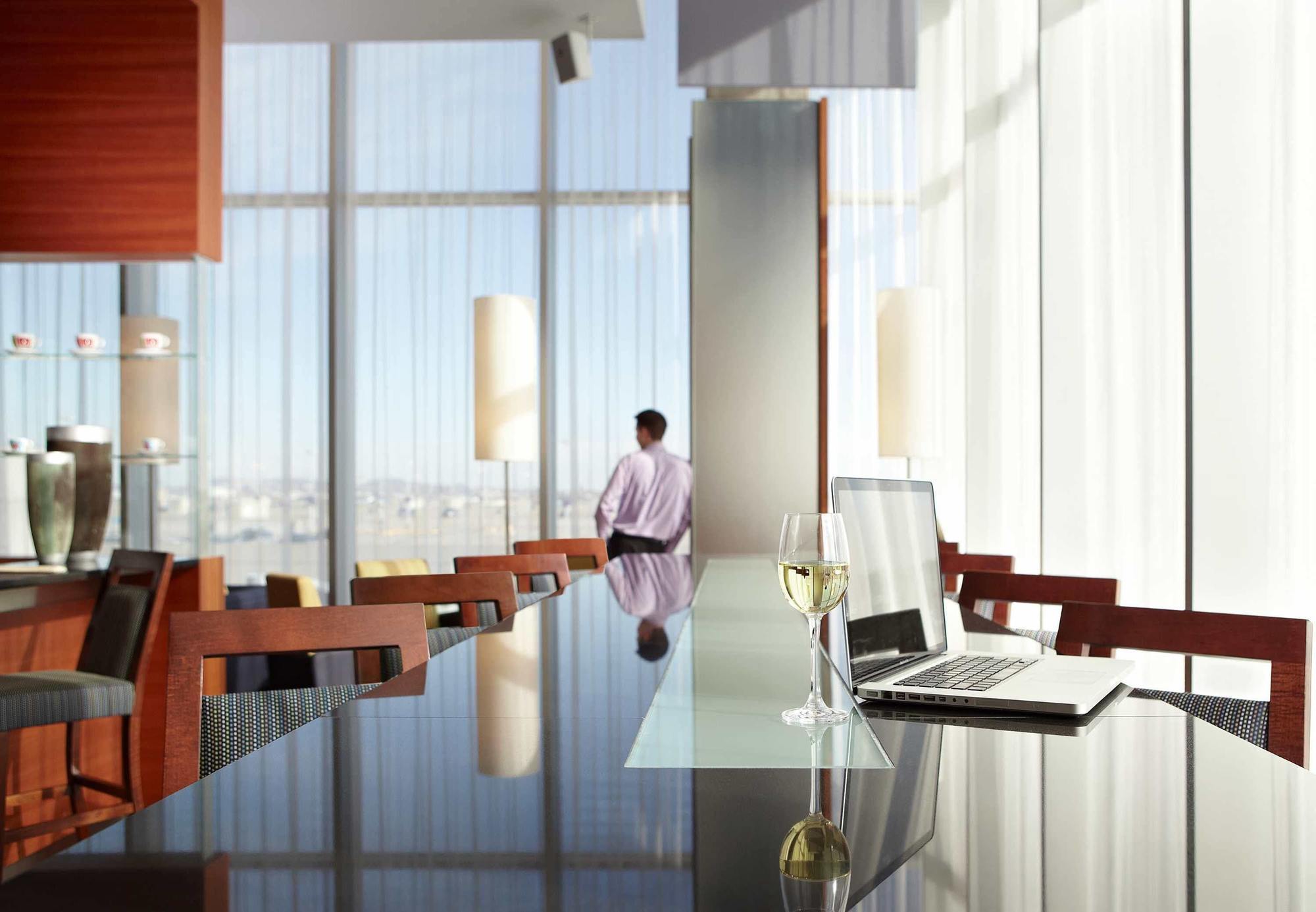 Marriott Montreal Airport In-Terminal Hotel Dorval Esterno foto