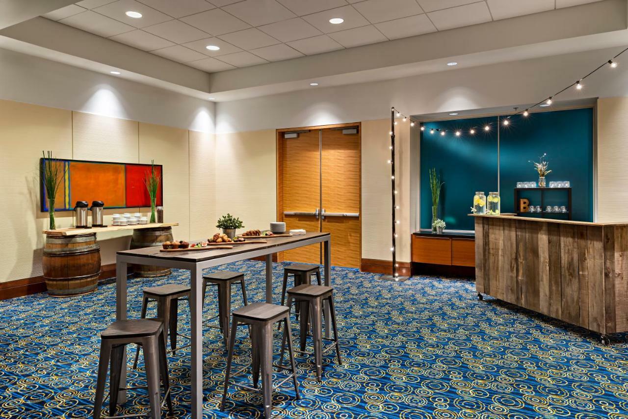 Marriott Montreal Airport In-Terminal Hotel Dorval Esterno foto